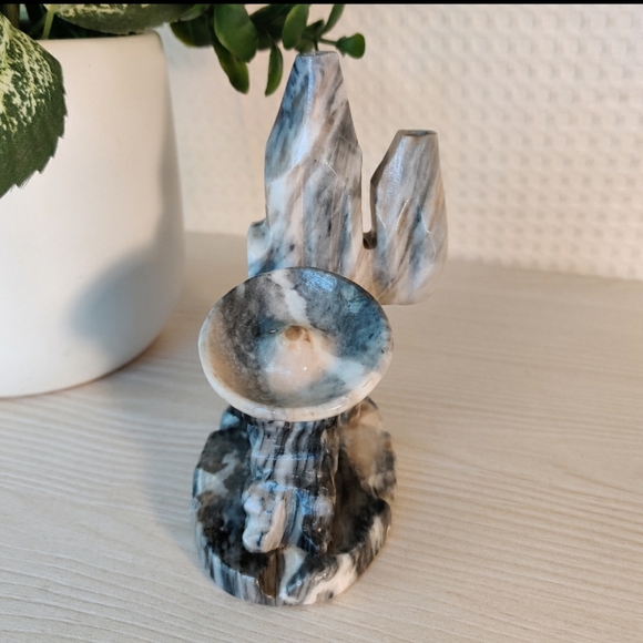 Black Onyx Marble Stone, Man Wearing "Sombrero" Sleeping Next to Cactus - Picture 8 of 11